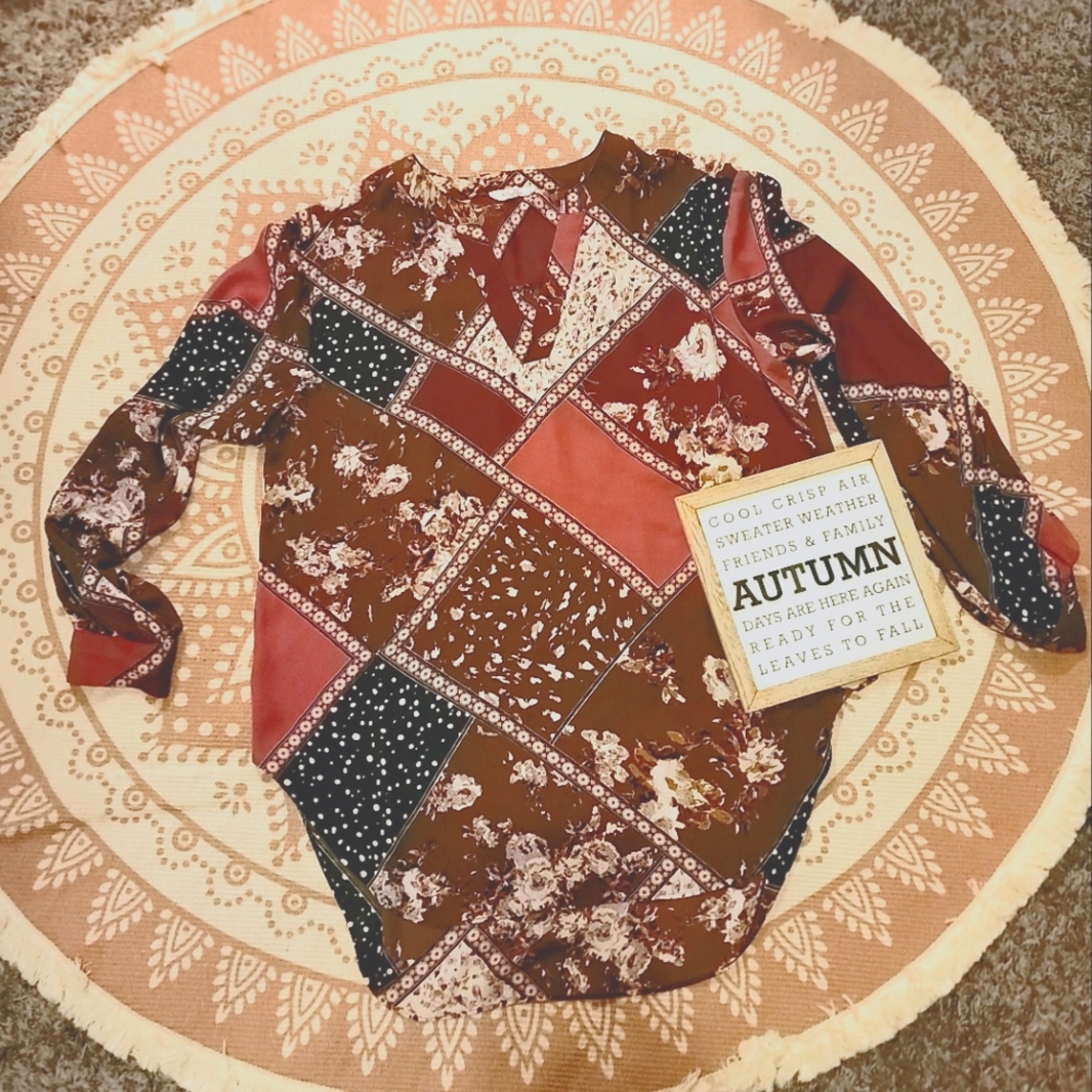 Like new fall patchwork Maurices top size Large
